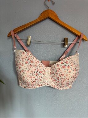 LAURA ASHLEY underwire, lined t-shirt bar. With dainty pink flowers. Size 38DD